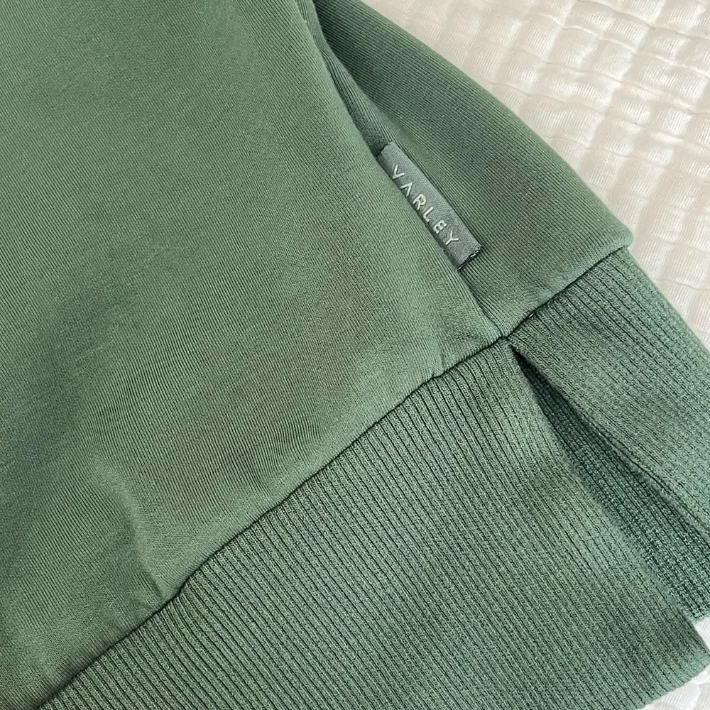 Varley Kelly Half Zip Doublesoft Sweat 2.0 in Cilantro - Picture 6 of 13